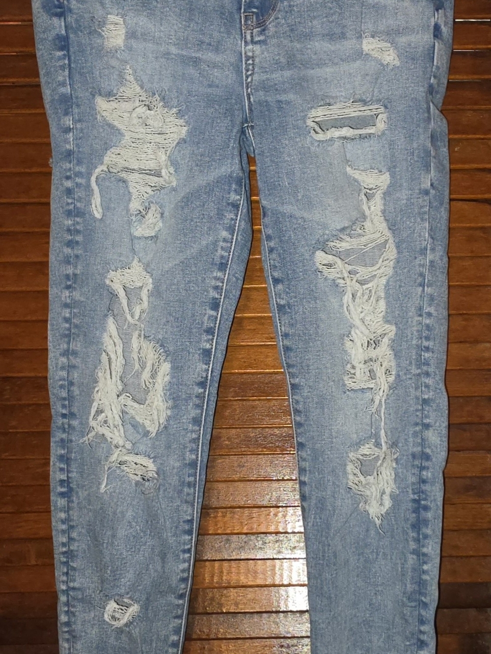 American Eagle Outfitters Light Blue Distressed Skinny Jeans
